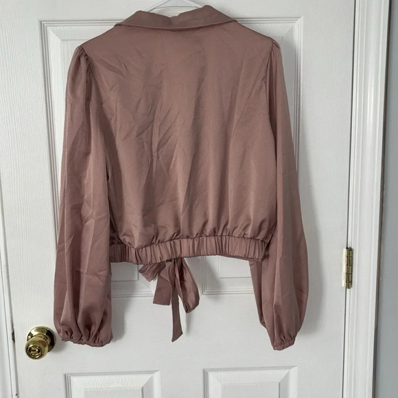 Lantern sleeve blouse - Picture 5 of 5